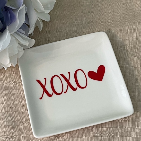 Trinket Dish, XOXO, Love, Valentines Day, Gifts, Family, Friends - Picture 5 of 5